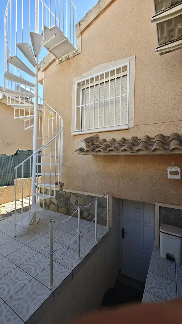 Vista exterior de Casa o chalet en venta en Rojales con Aire acondicionado y Piscina
