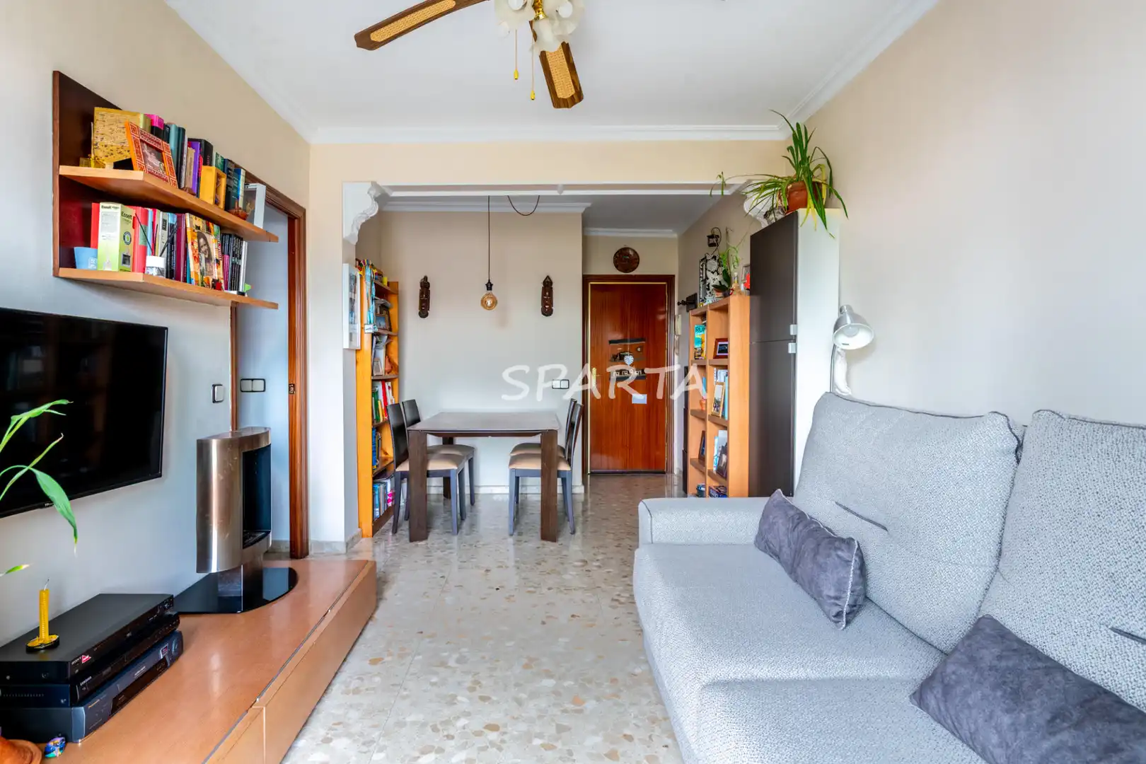 Sala de estar de Piso en venta en Castilleja de la Cuesta con Aire acondicionado, Horno y Microondas