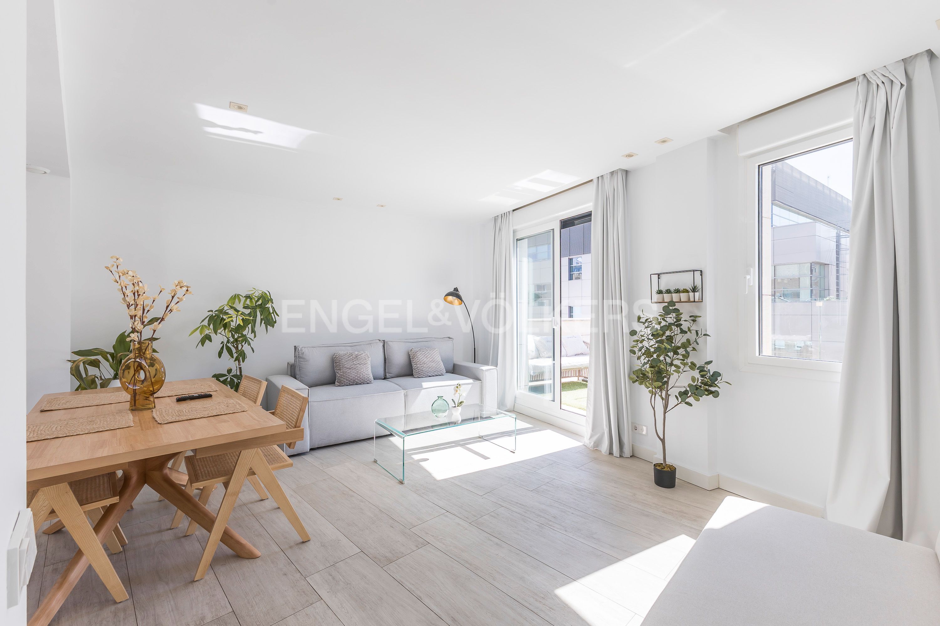 Sala de estar de Apartamento de alquiler en  Madrid Capital con Aire acondicionado, Calefacción y Terraza