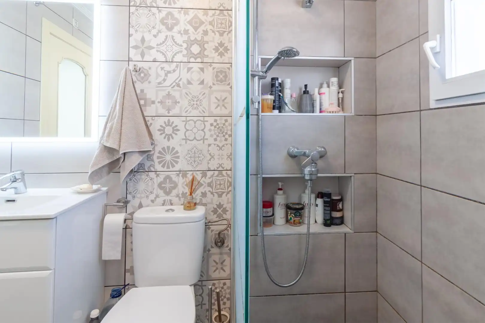 Bany de Casa o xalet en venda en Orihuela amb Aire condicionat, Calefacció i Jardí privat