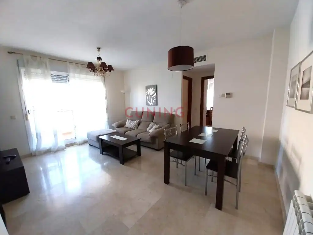 Sala de estar de Piso en venta en Cáceres con Aire acondicionado, Terraza y Piscina comunitaria