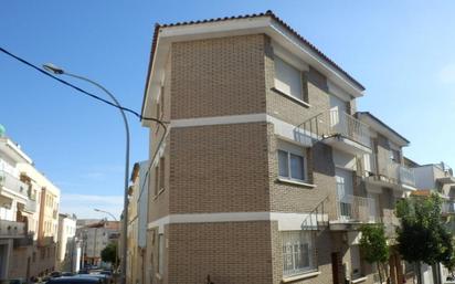 Vista exterior de Casa adosada en venda en Sant Pere de Ribes amb Aire condicionat
