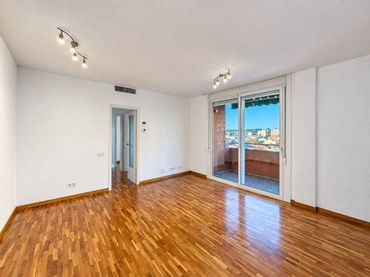 Piso con balcón en venta en Ronda Ponent