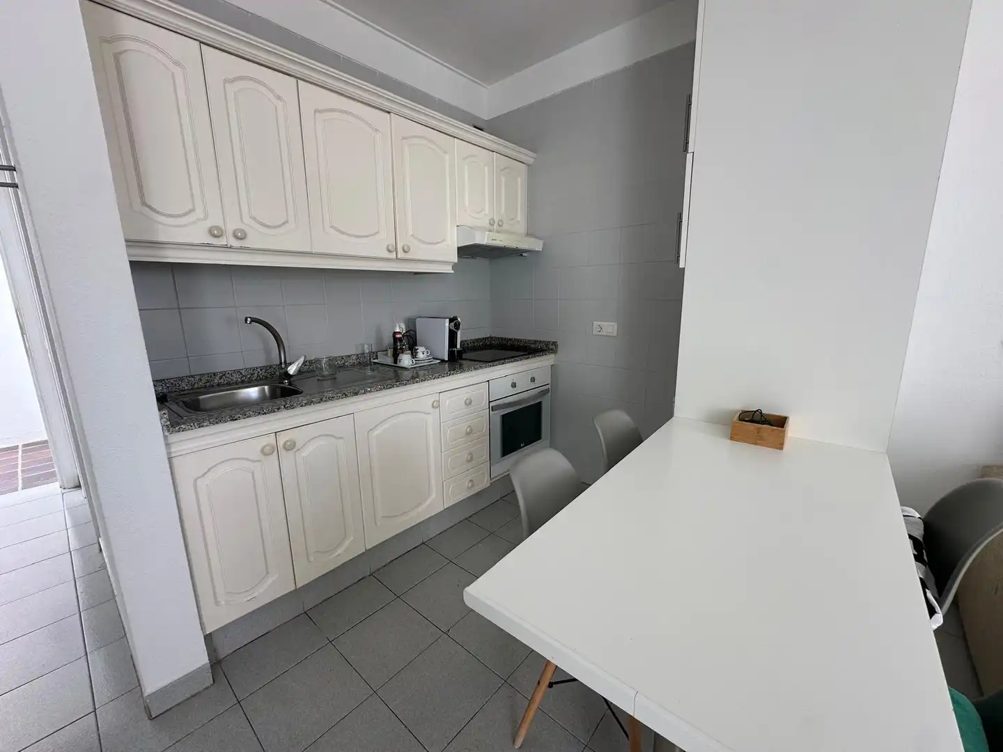 Küche von Wohnungen zum Verkauf in Adeje mit Privatgarten, Terrasse und Gemeinschaftspool