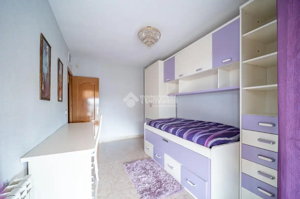 Habitación de Casa adosada en venta en Arganda del Rey con Aire acondicionado y Calefacción