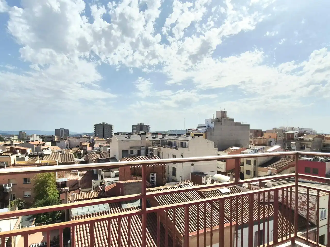 Vista exterior de Àtic en venda en Terrassa amb Parquet, Terrassa i Balcó