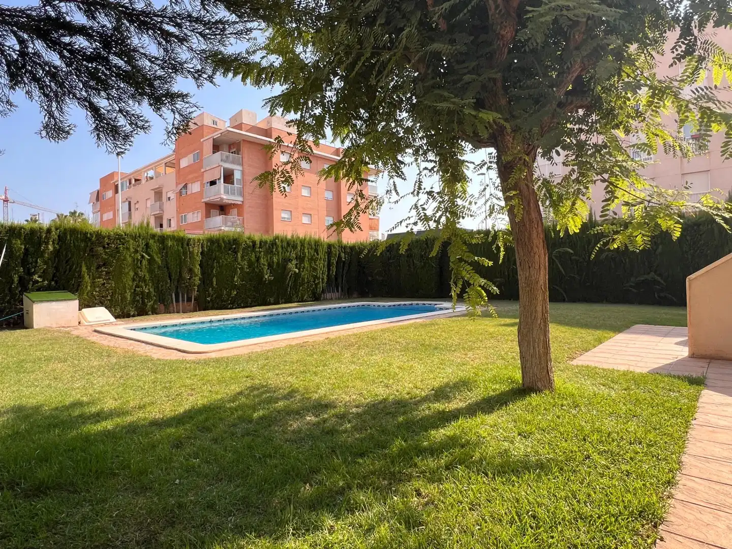 Piscina de Pis de lloguer en Elche / Elx amb Moblat, Balcó i Piscina comunitària