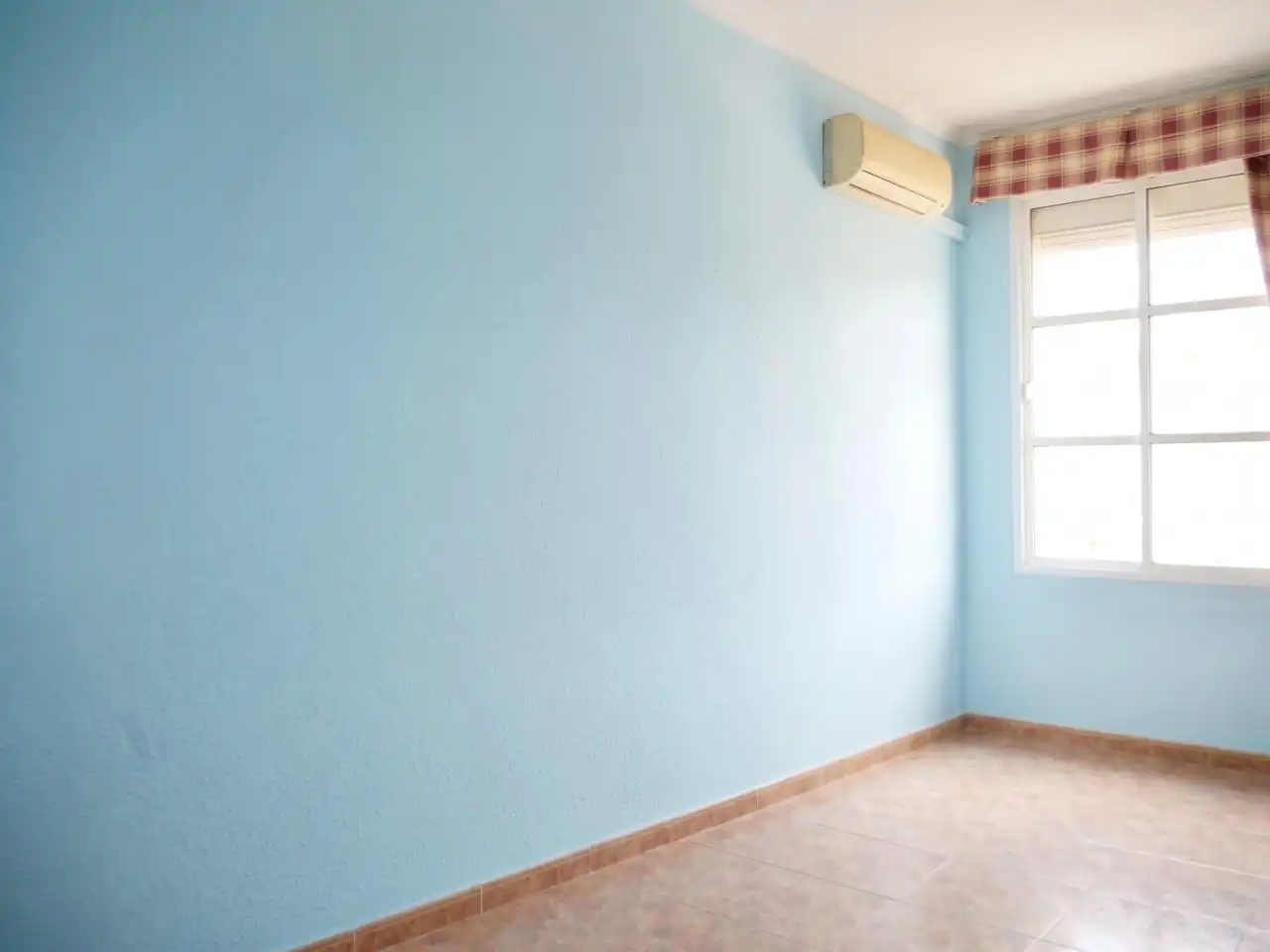 Bedroom of Flat for sale in Sevilla  with Air Conditioner and Furnished