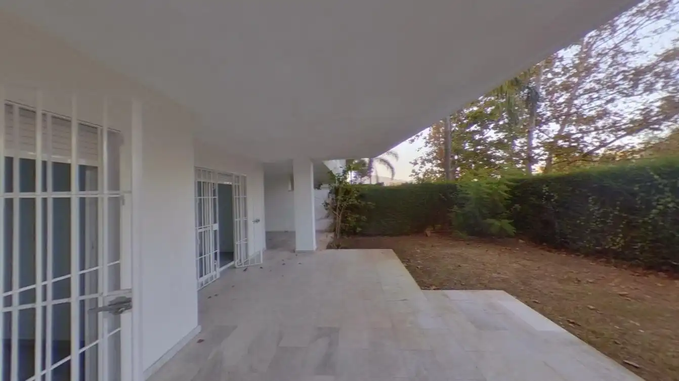 Jardín de Piso en venta en Marbella con Piscina