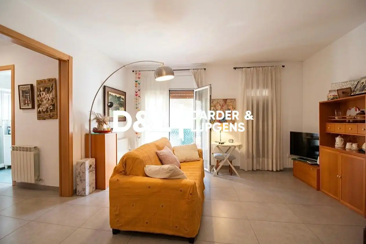 Jardín de Piso en venta en Vilanova i la Geltrú con Calefacción, Trastero y Balcón