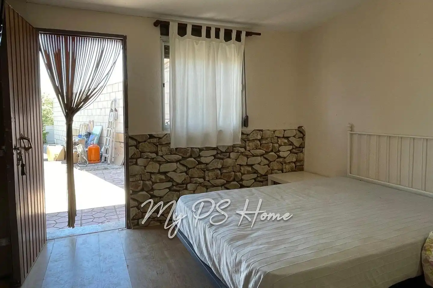 Habitación de Casa o chalet en venta en Barajas de Melo con Aire acondicionado, Jardín privado y Amueblado
