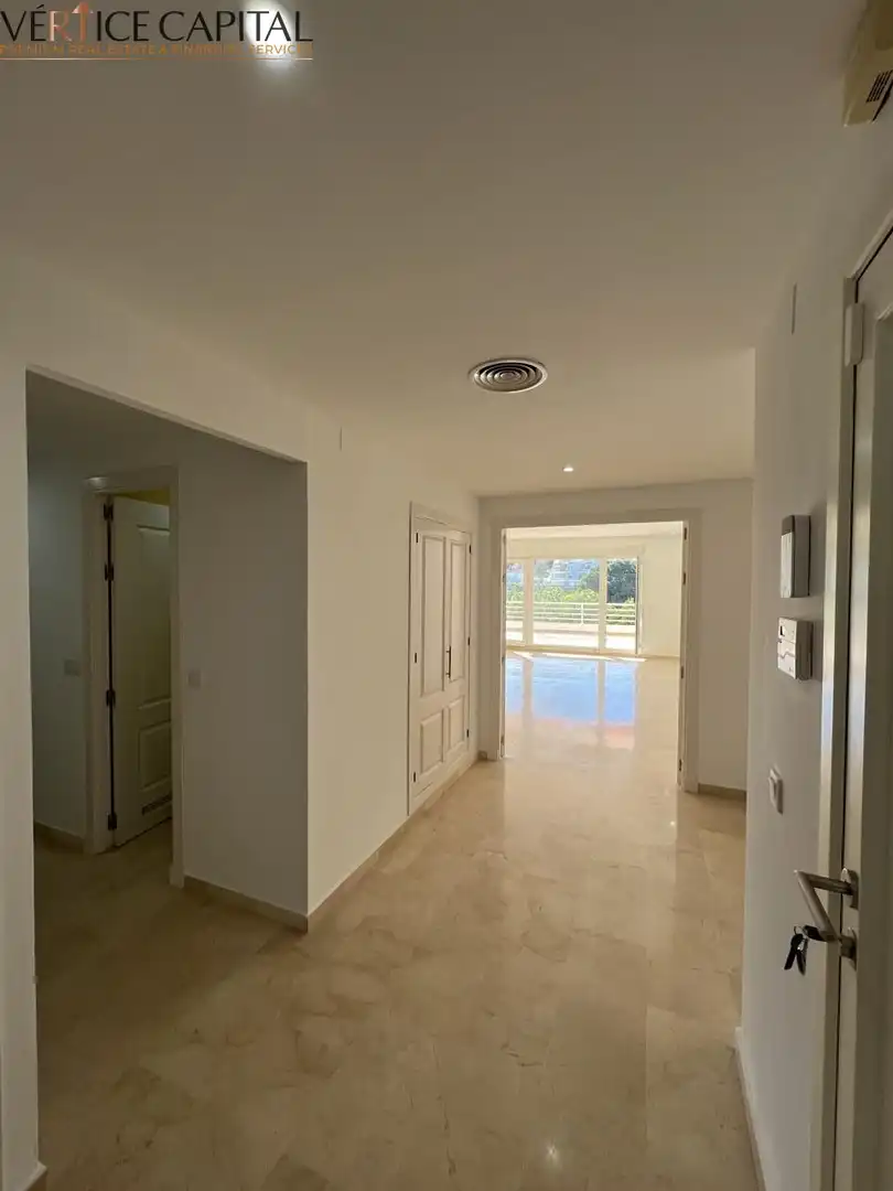 Piso en venta en Benalmádena con Aire acondicionado, Terraza y Alarma