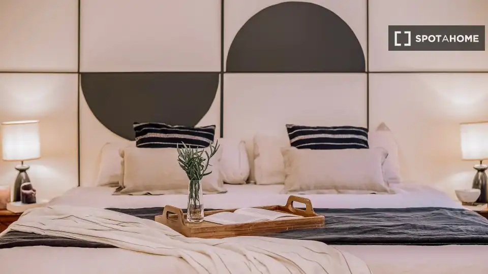 Bedroom of Flat for rent in Madrid  with Air Conditioner, Heating and Furnished