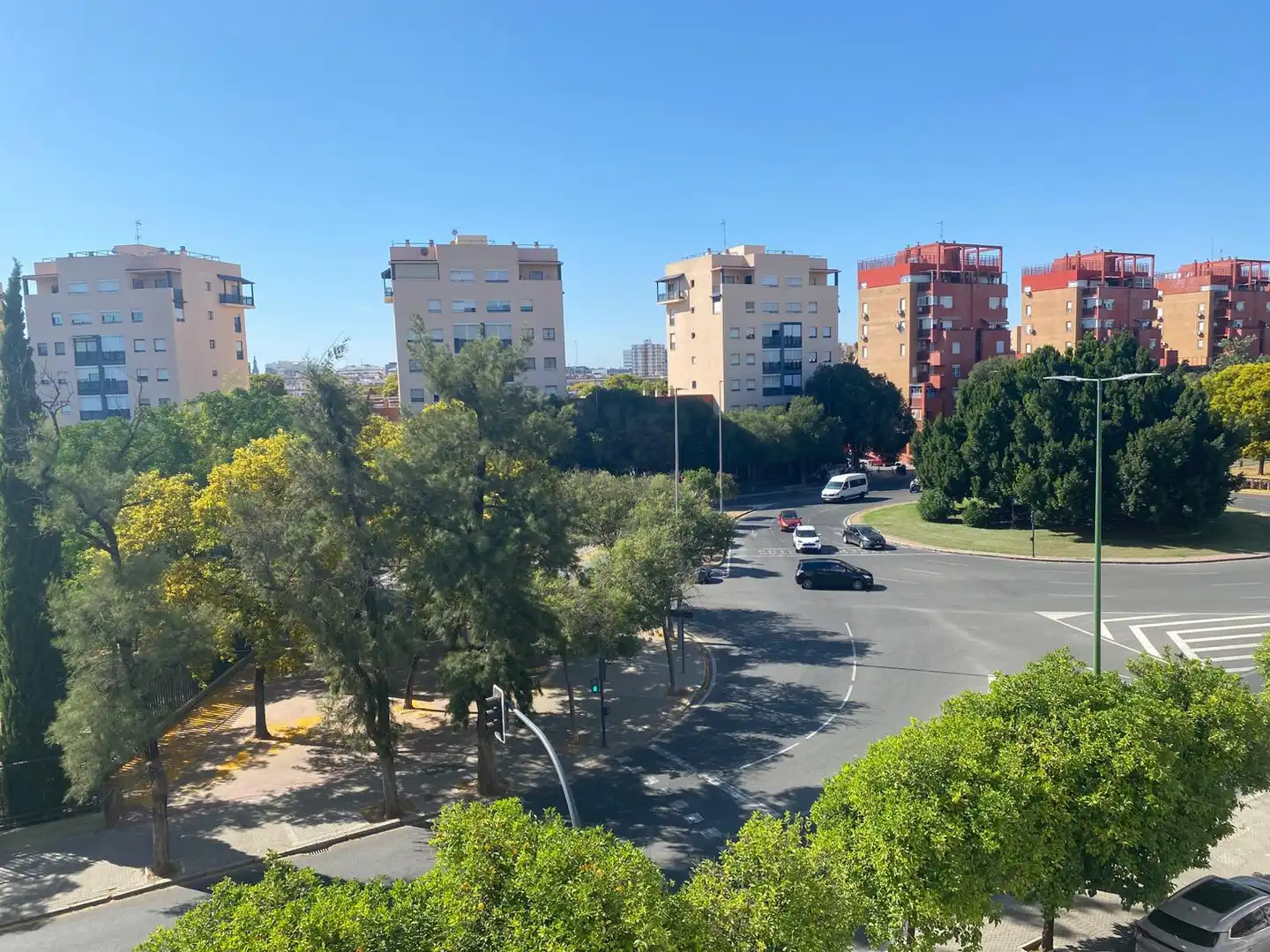 Vista exterior de Piso en venta en Sevilla con Aire acondicionado y Terraza