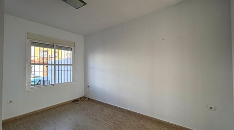 Foto 4 de Casa adosada en venta en Pilas, Sevilla