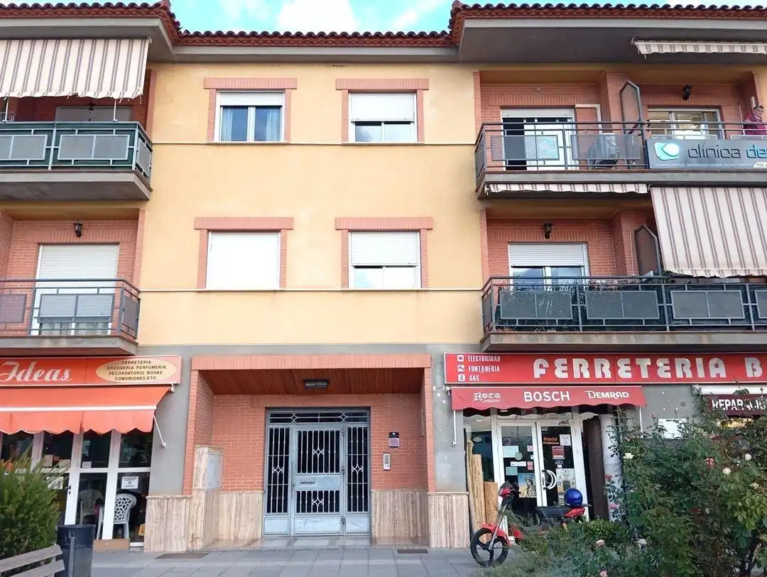 Vista exterior de Pis en venda en Benalúa