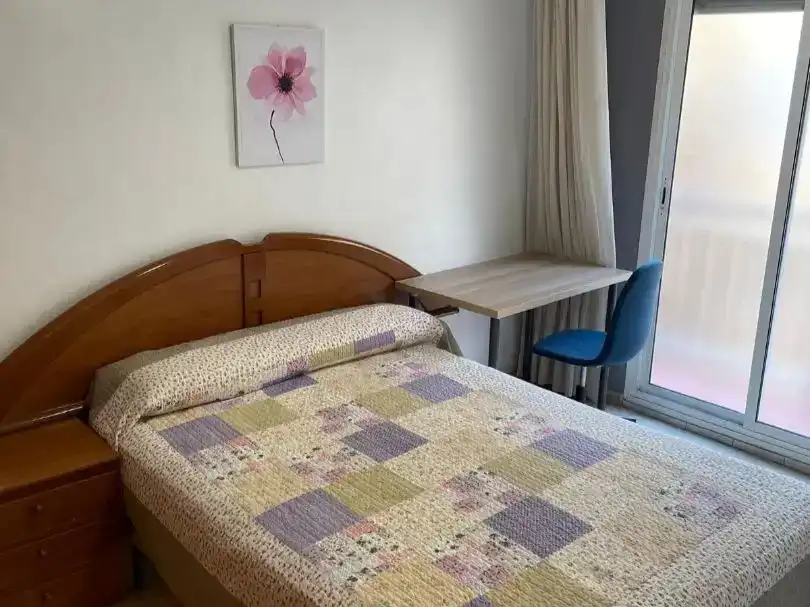 Bedroom of Flat for rent in  Valencia Capital  with Air Conditioner and Balcony