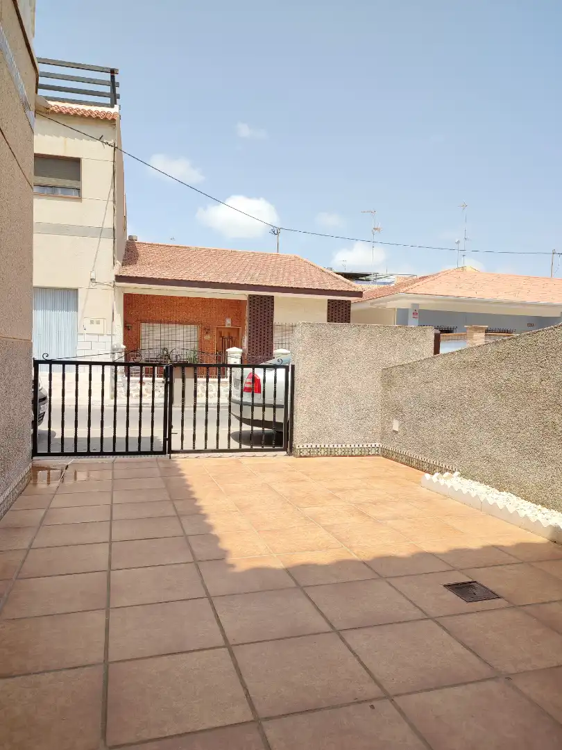 Casa a schiera con terrazza in vendita a Calle Manila 46, imagen 2