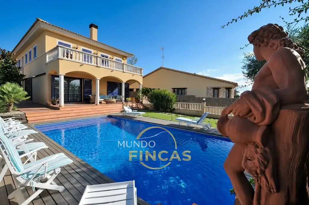 Villa avec terrasse à vendre à Carrer Ripollès