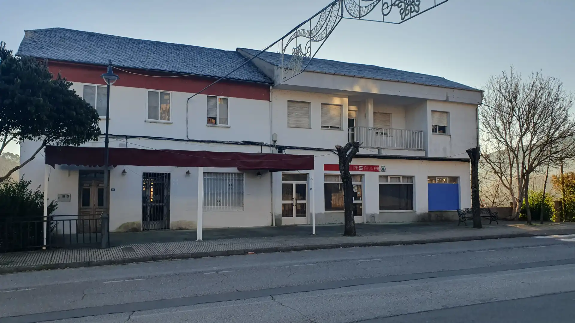 Vista exterior de Casa o xalet en venda en Vega de Espinareda amb Calefacció, Jardí privat i Terrassa