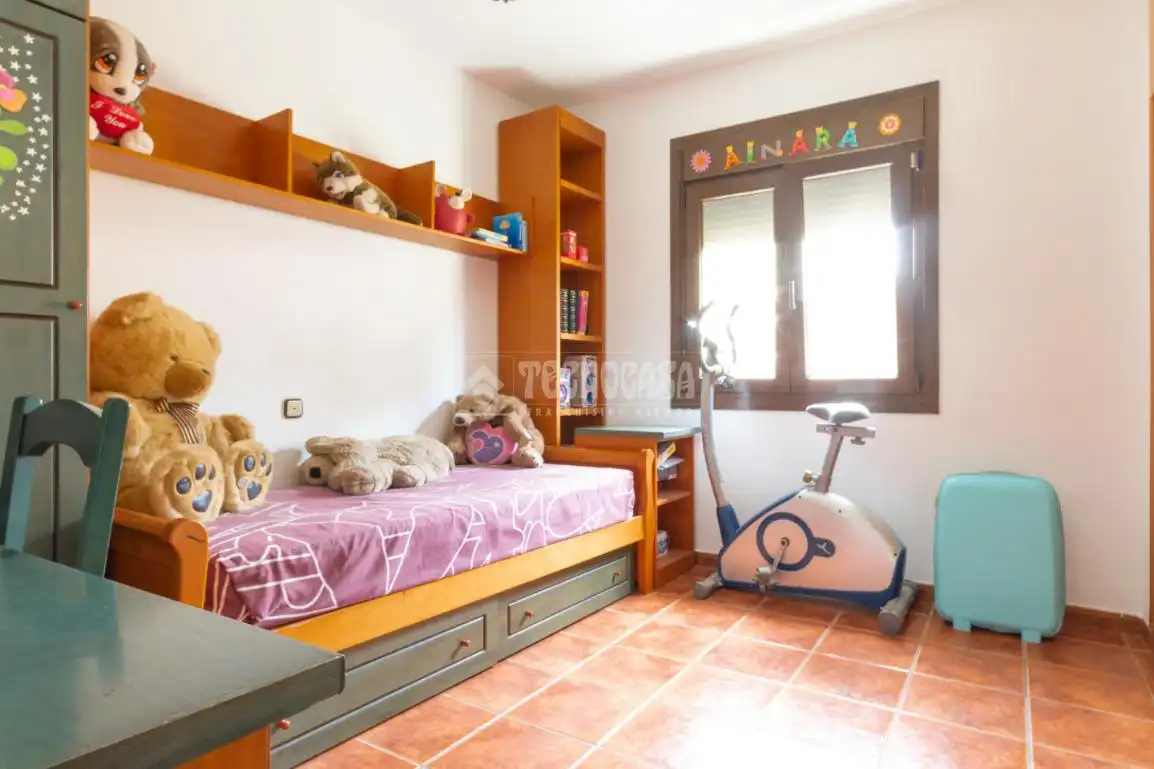 Dormitori de Casa o xalet en venda en Alhaurín de la Torre amb Aire condicionat i Piscina