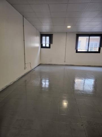 Local comercial en Alquiler en Nucli Urbà