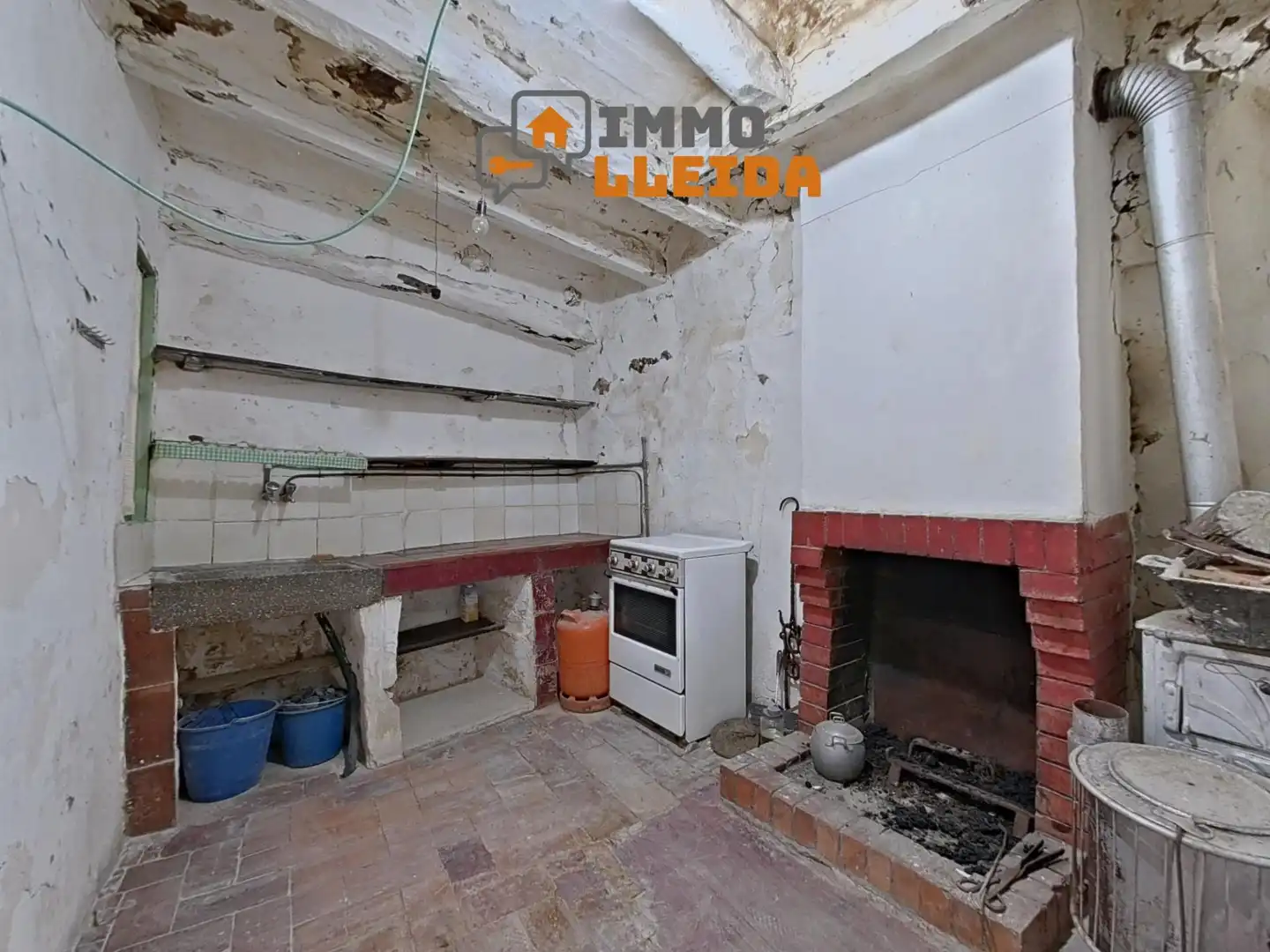 Casa o chalet en venta en Àger con Jardín privado, Trastero y Amueblado