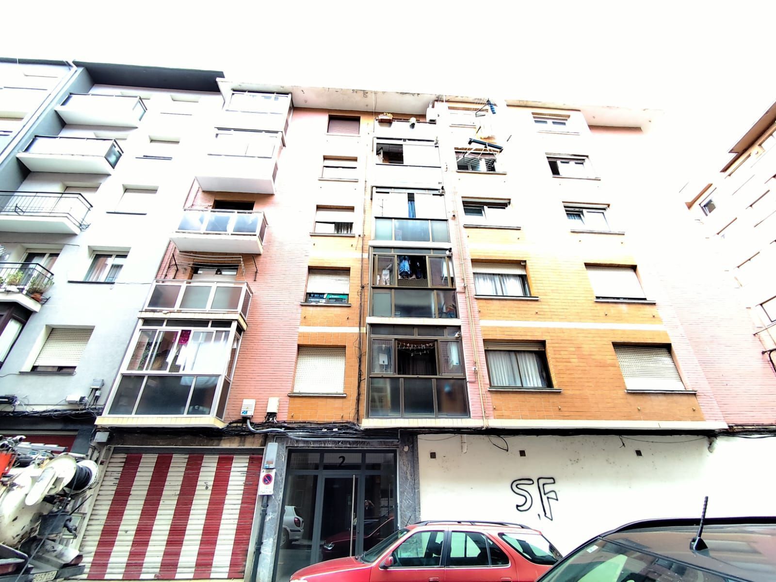 Vista exterior de Pis en venda en Erandio amb Calefacció, Terrassa i Traster