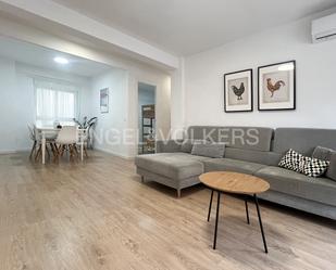 Sala d'estar de Apartament de lloguer en  Valencia Capital amb Aire condicionat, Calefacció i Parquet