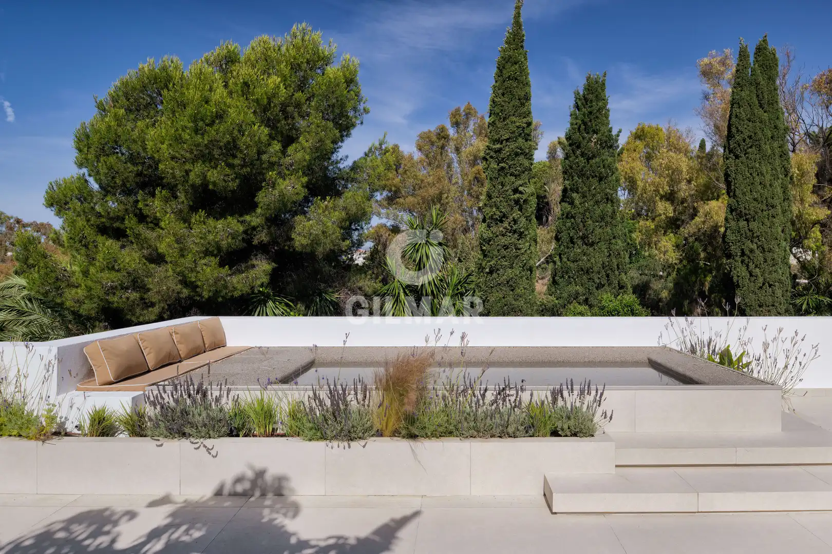 Jardí de Dúplex en venda en Marbella amb Calefacció, Traster i Piscina