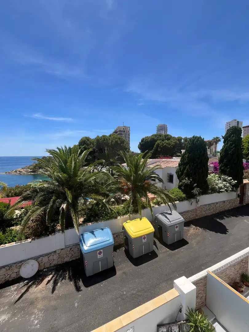 Vista exterior de Edifici en venda en Calpe / Calp