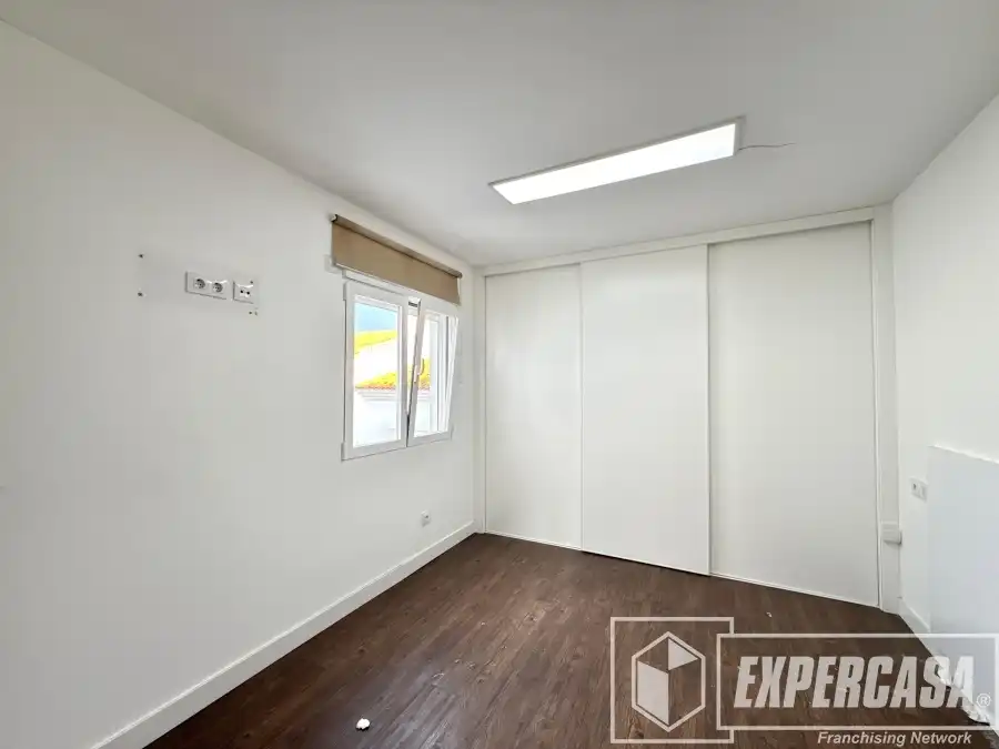 Bedroom of Houses for sale in Domeño  with Air Conditioner and Terrace