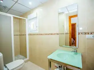Bany de Casa o xalet de lloguer en Almuñécar amb Aire condicionat, Jardí privat i Terrassa