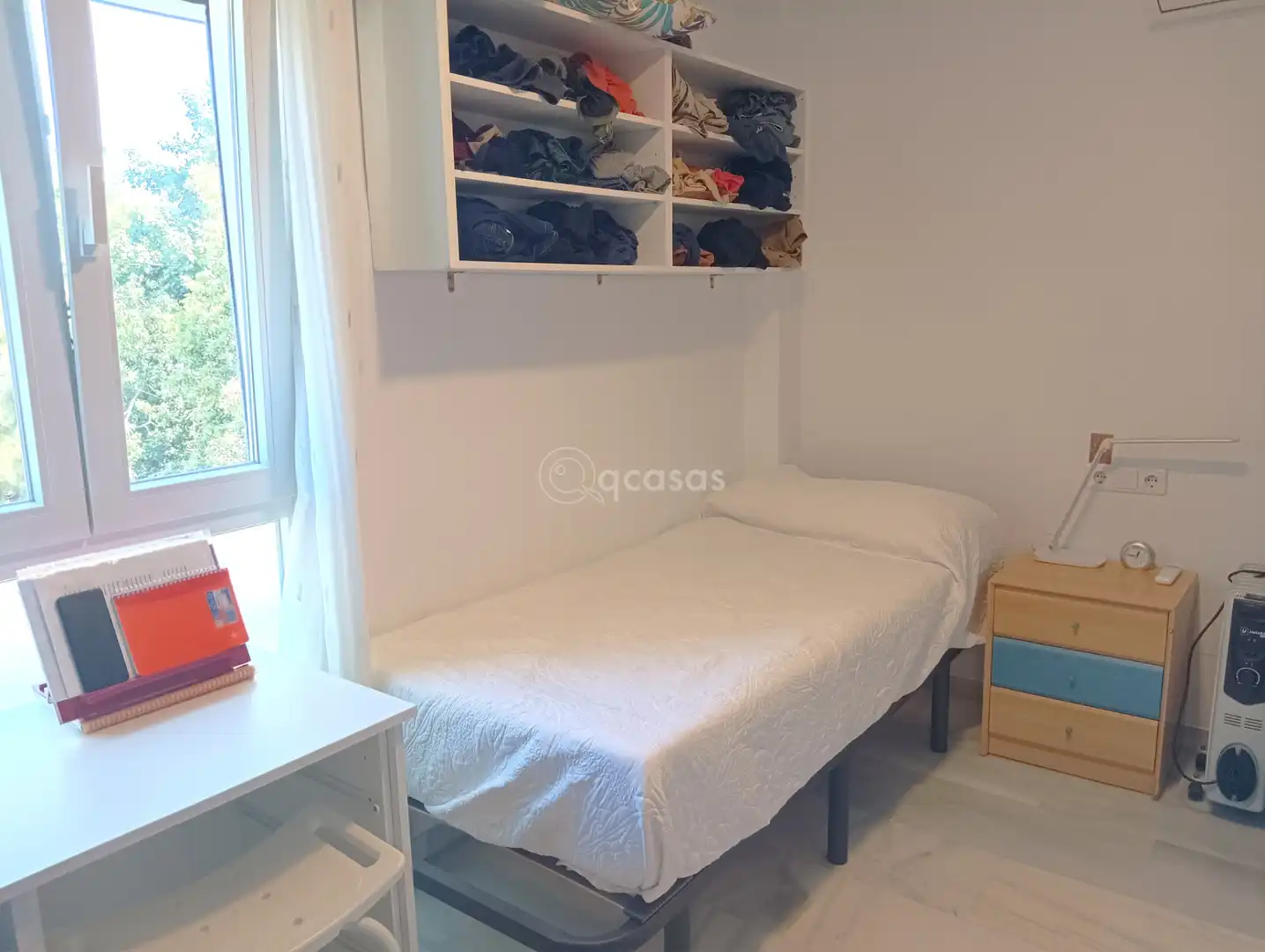 Habitación de Piso en venta en Benalmádena con Aire acondicionado, Terraza y Amueblado