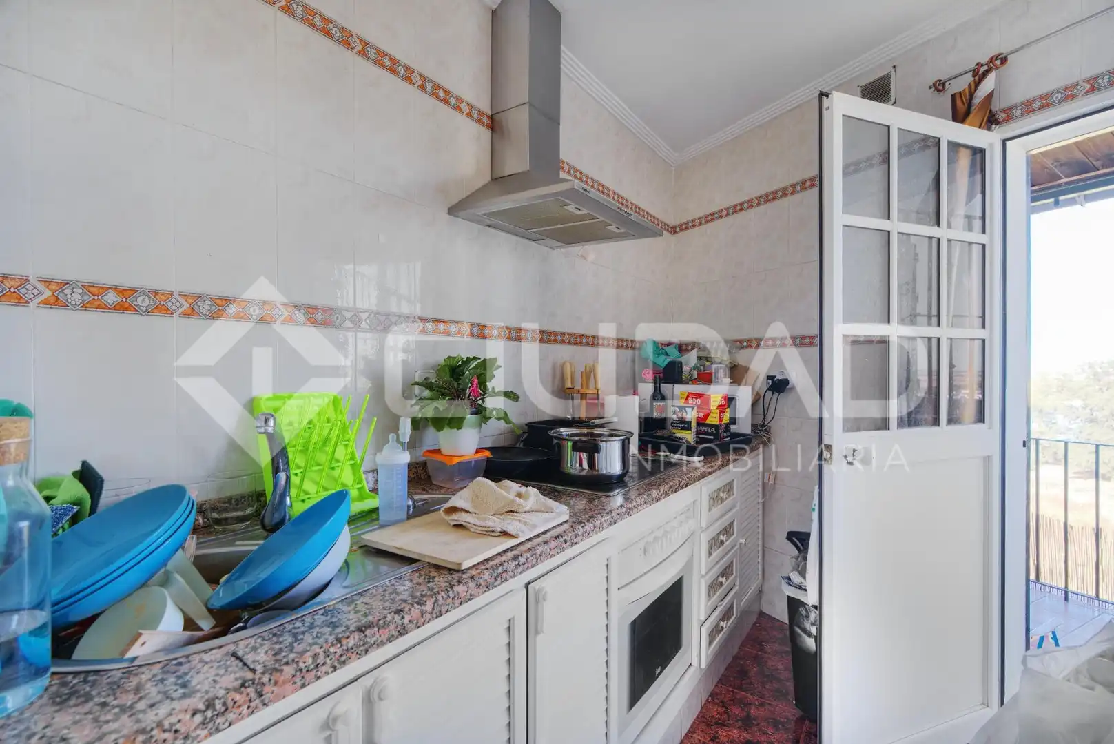 Küche von Haus oder Chalet zum Verkauf in La Puebla del Río mit Terrasse und Balkon