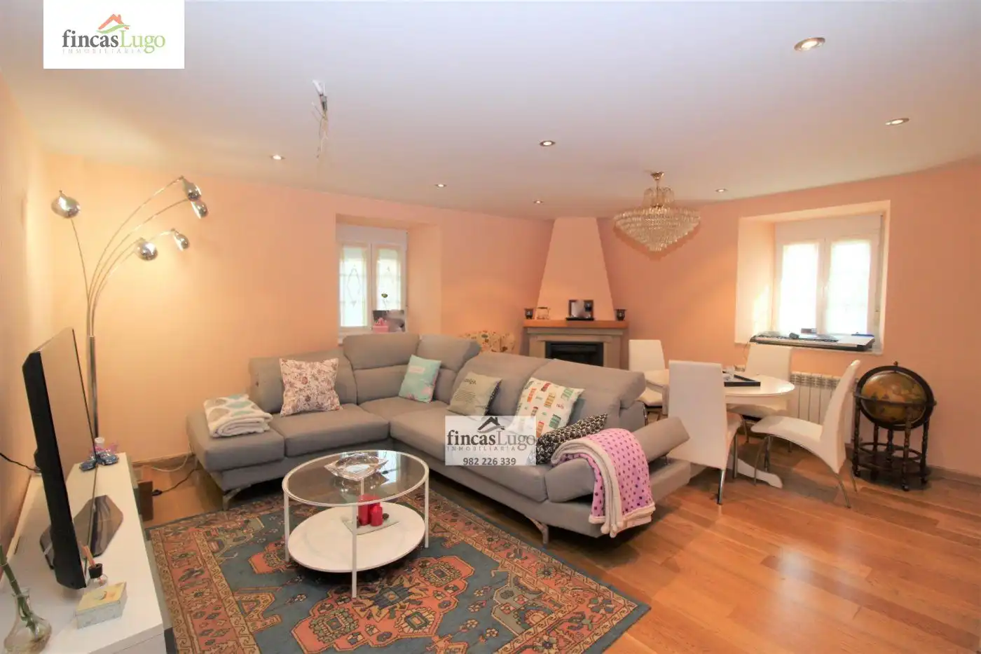 Sala de estar de Casa o chalet en venta en Lugo con Jardín privado, Terraza y Trastero