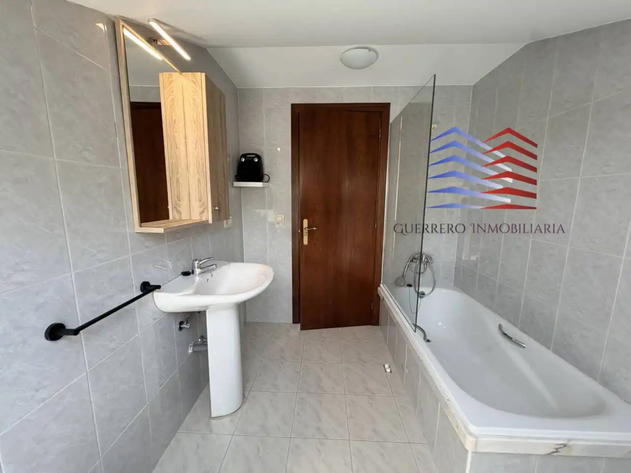 Bany de Apartament de lloguer en Barbadás amb Calefacció, Parquet i Traster