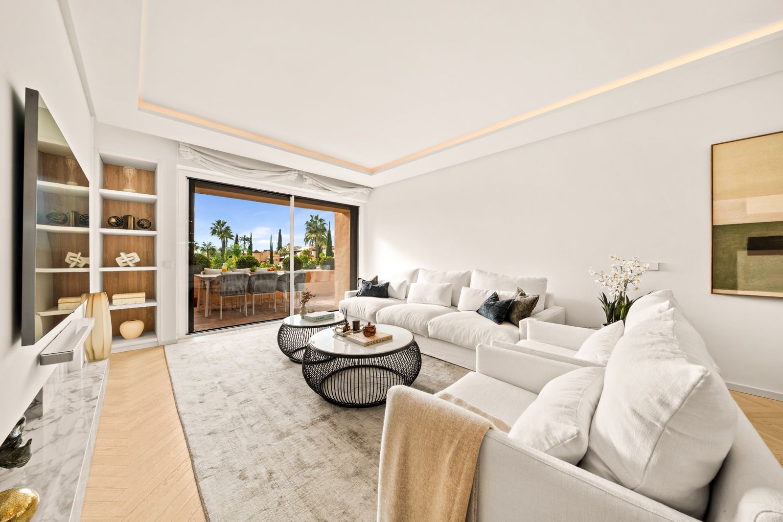 Living room of Duplex for sale in Benahavís  with Air Conditioner, Terrace and Alarm