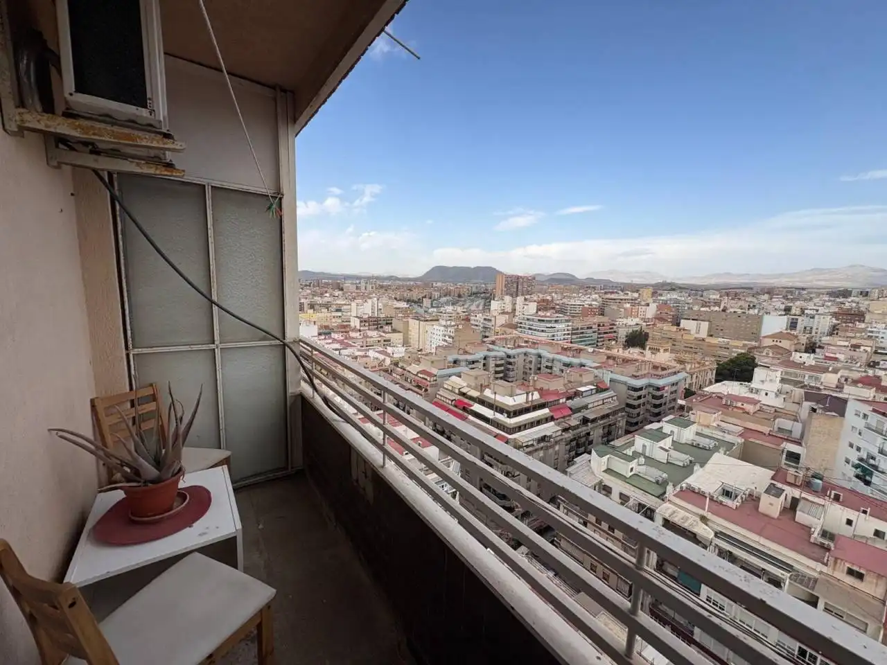 Außenansicht von Wohnung zum Verkauf in Alicante / Alacant mit Klimaanlage, Balkon und Alarm