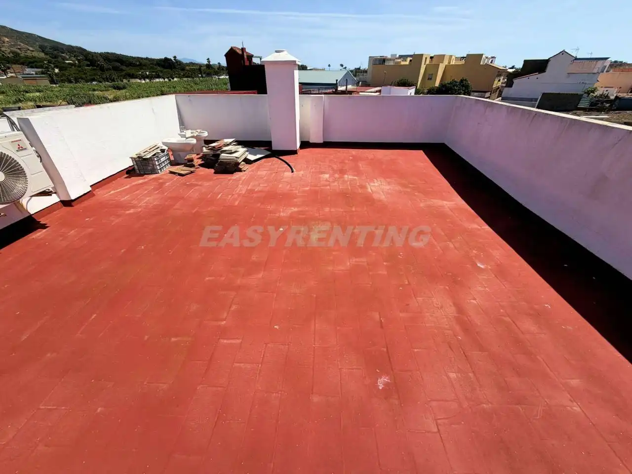 Terrassa de Casa o xalet en venda en La Línea de la Concepción amb Aire condicionat, Terrassa i Moblat