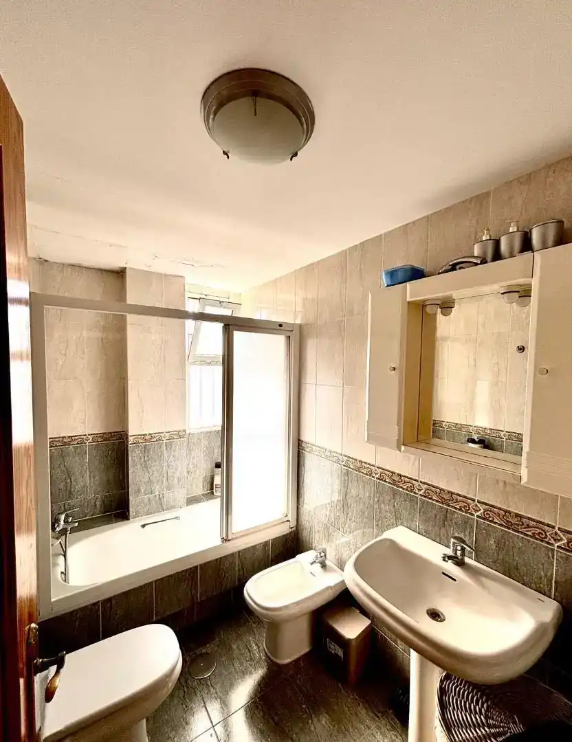 Bathroom of Flat for share in San Luis
