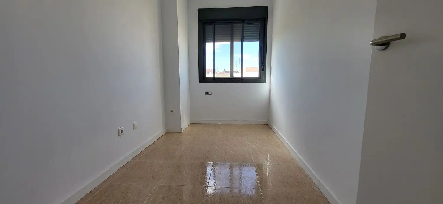 Habitación de Apartamento en venta en Deltebre con Balcón