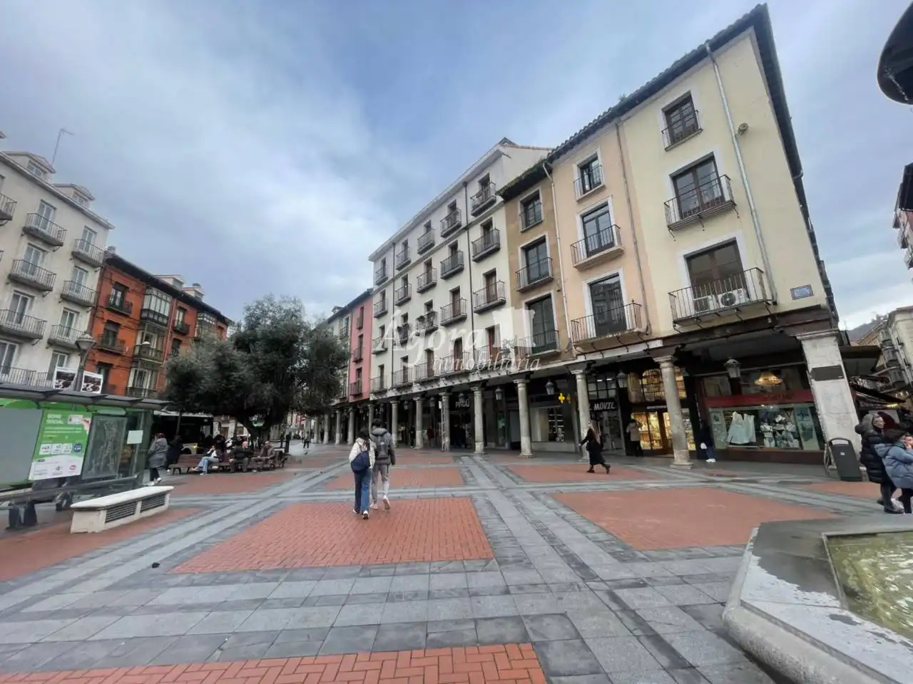 Piso en venta en Plaza Fuente Dorada, Centro