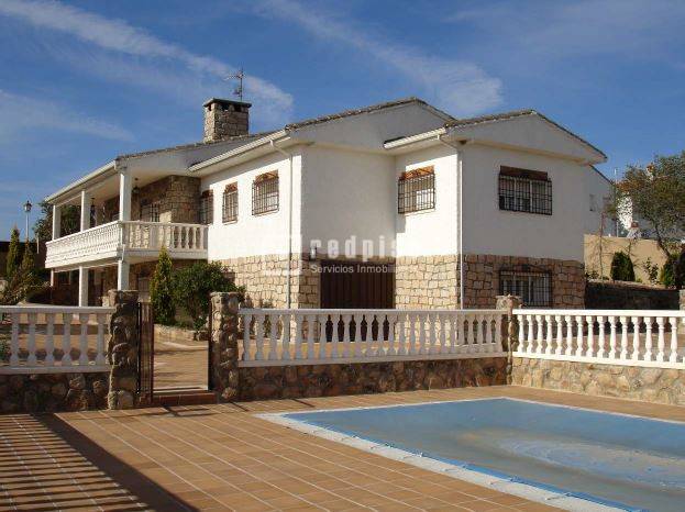 Casa-chalet en Venta en Cardiel de los Montes