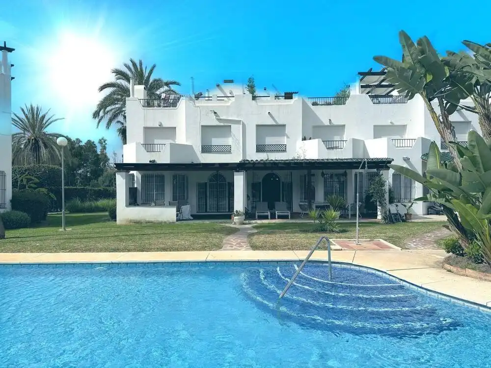 Detached homes for rent in Los Naranjos