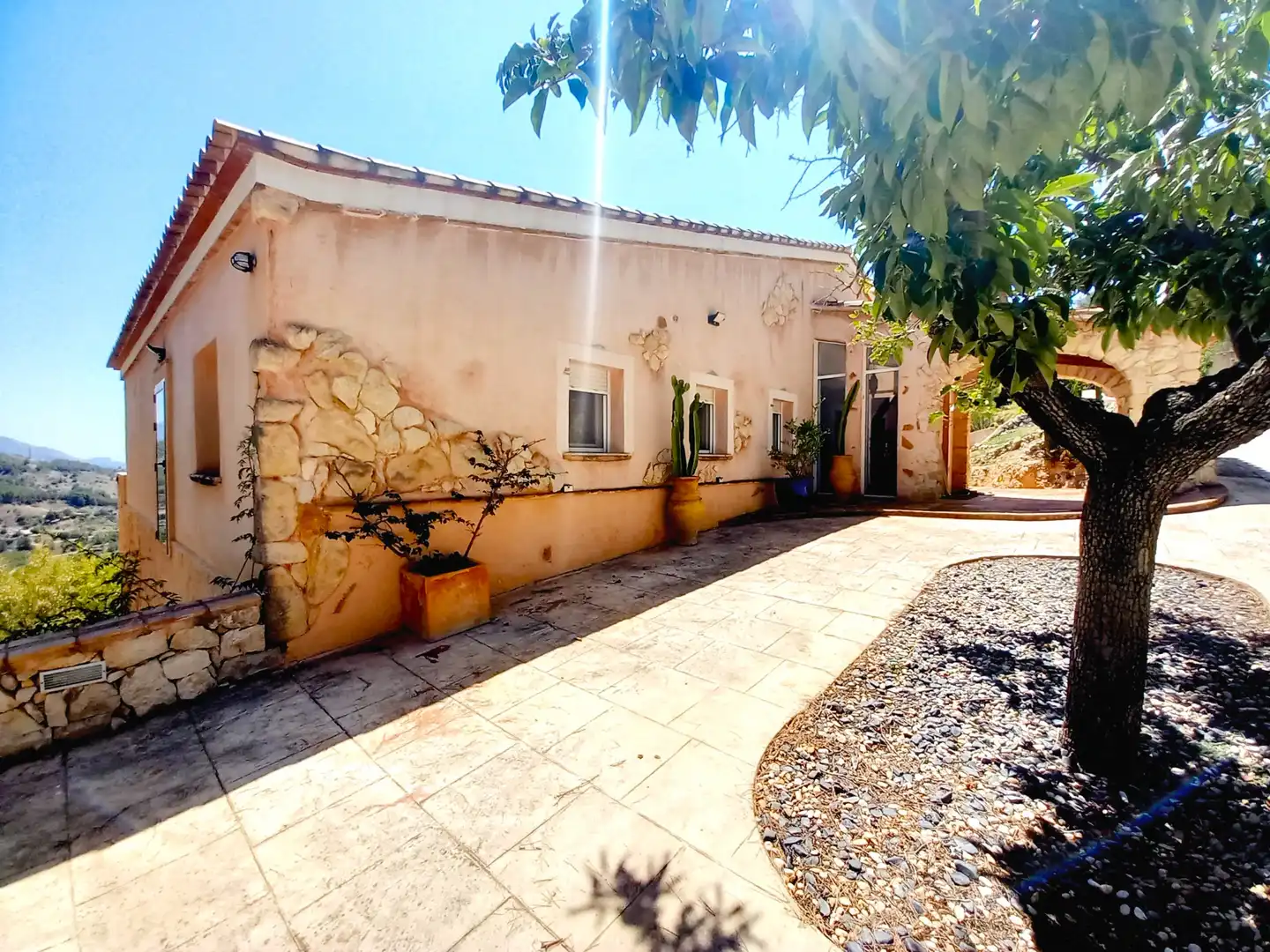 Außenansicht von Haus oder Chalet zum Verkauf in El Castell de Guadalest mit Klimaanlage, Privatgarten und Terrasse