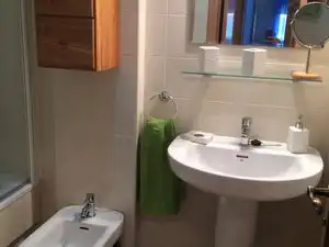 Bany de Pis en venda en Miño amb Calefacció, Forn i Rentadora