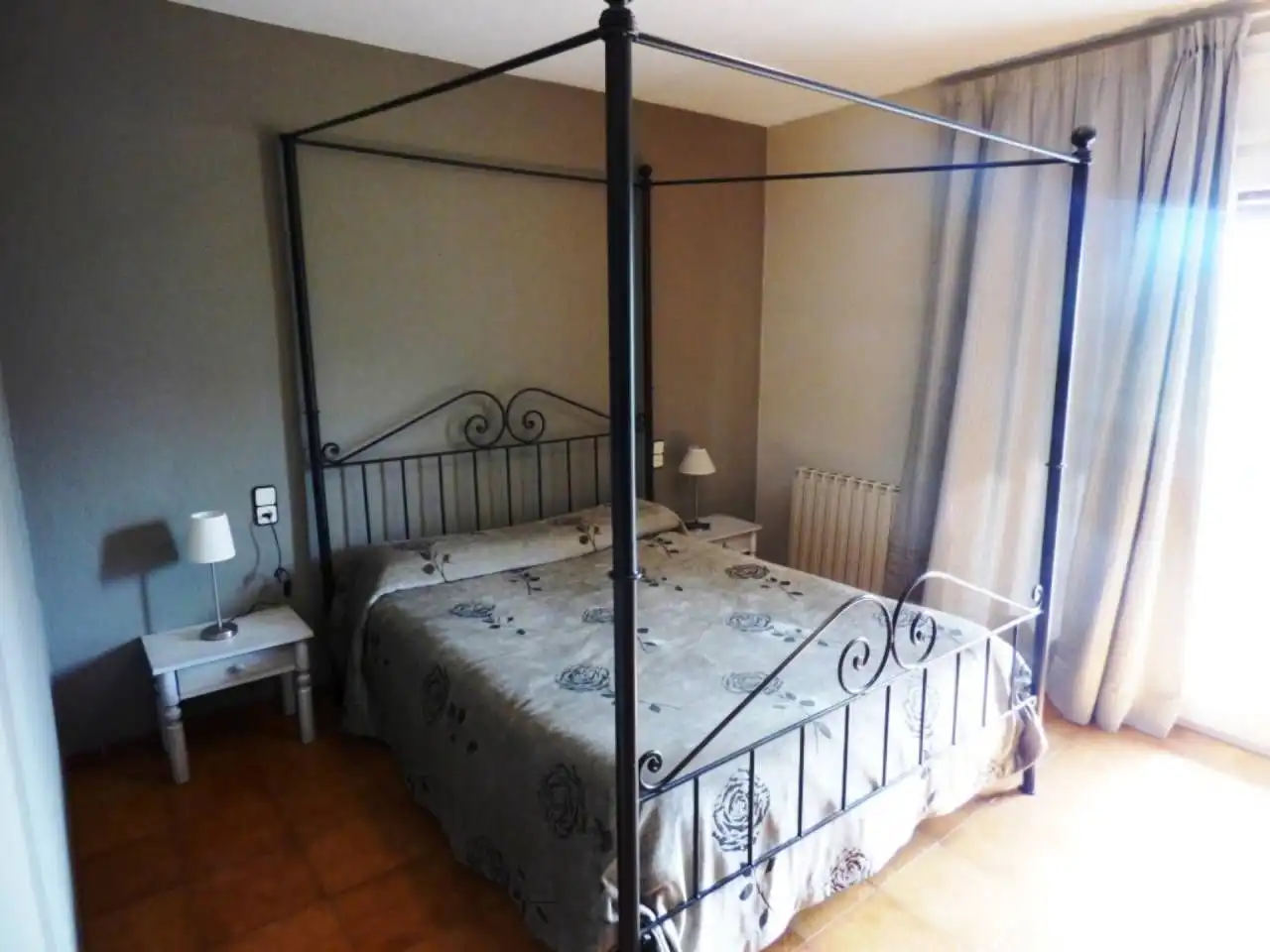 Schlafzimmer von Wohnung zur Miete in Bellver de Cerdanya mit Möbliert und Balkon