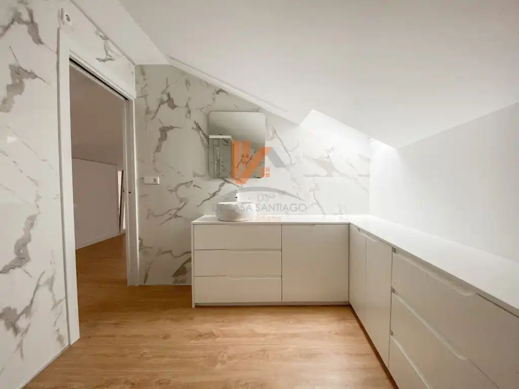 Cocina de Casa adosada en venta en Santiago de Compostela  con Balcón