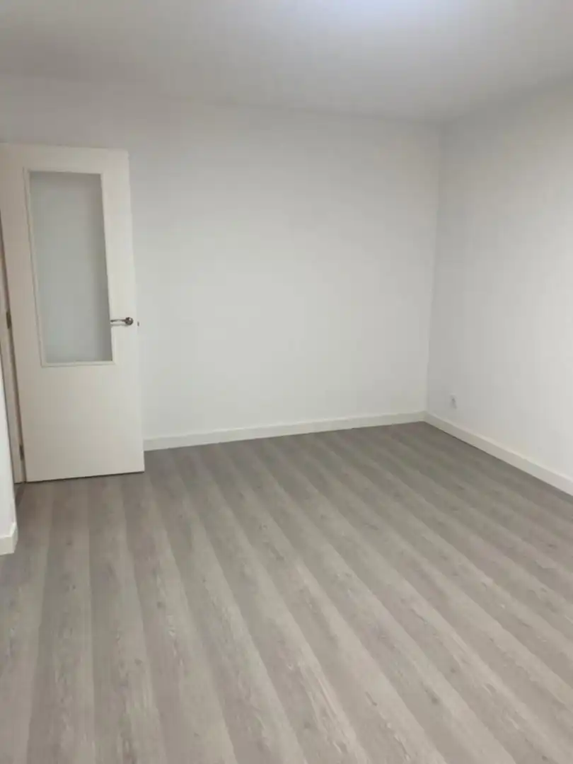 Habitación de Piso en venta en Almería con Amueblado
